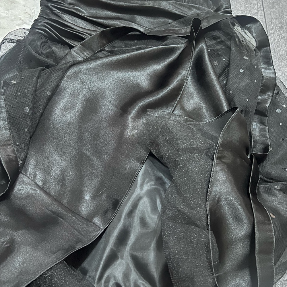 Classic Black Polyester Garment - Large - image 3